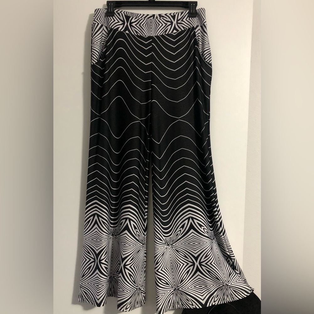 JosephRibkoff BOLD JERSEY BELL BOTTOM Geometric Wide Leg PANTS Pockets Blk/Wht